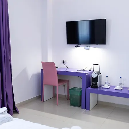 Hotel Christina Plus 4*