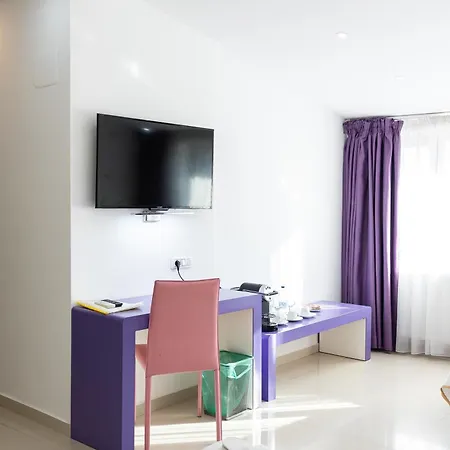 Hotel Christina Plus Hotel