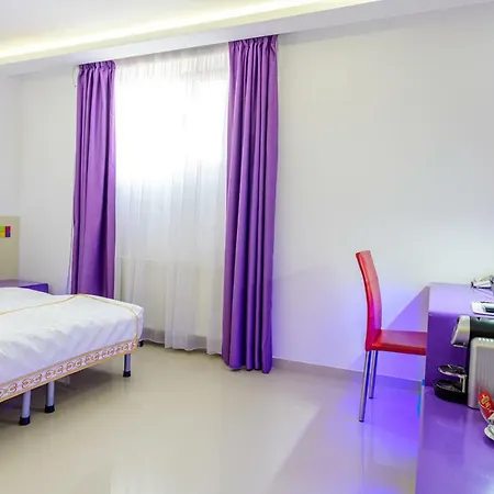 Hotel Christina Plus 4* Bucharest