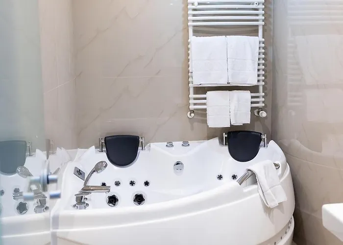 Hotel Hotel Christina Plus 4*