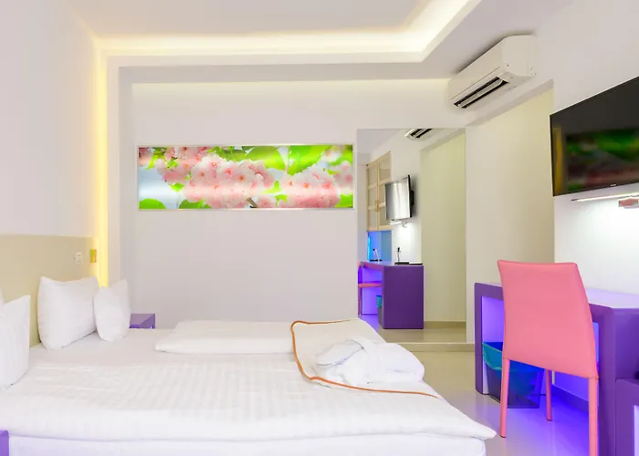 Hotel Christina Plus Hotel 4*