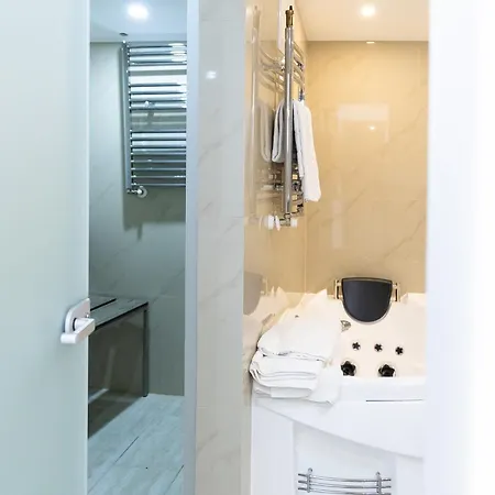 Hotel Christina Plus 4* Bucharest