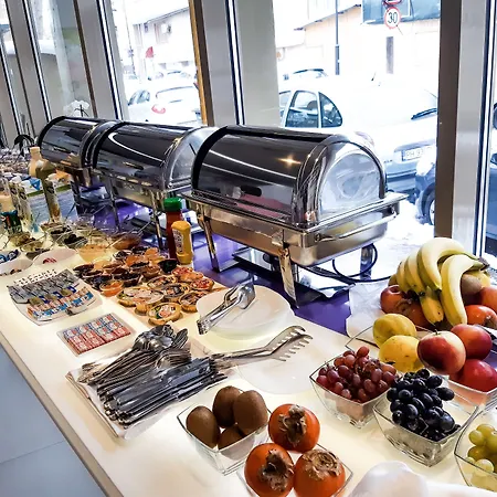 Hotel Christina Plus 4*