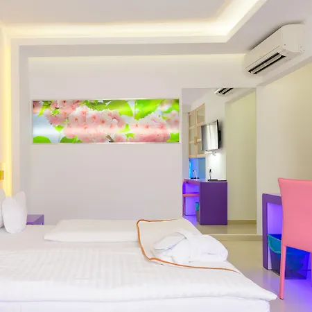 Hotel Christina Plus Hotel 4*