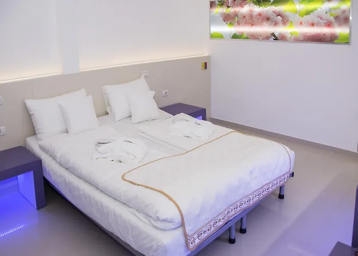 Hotel Hotel Christina Plus 4*