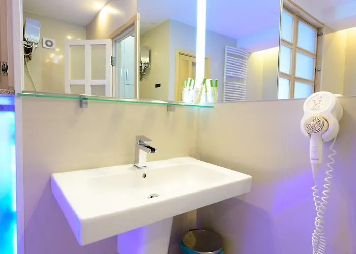 Hotel Christina Plus